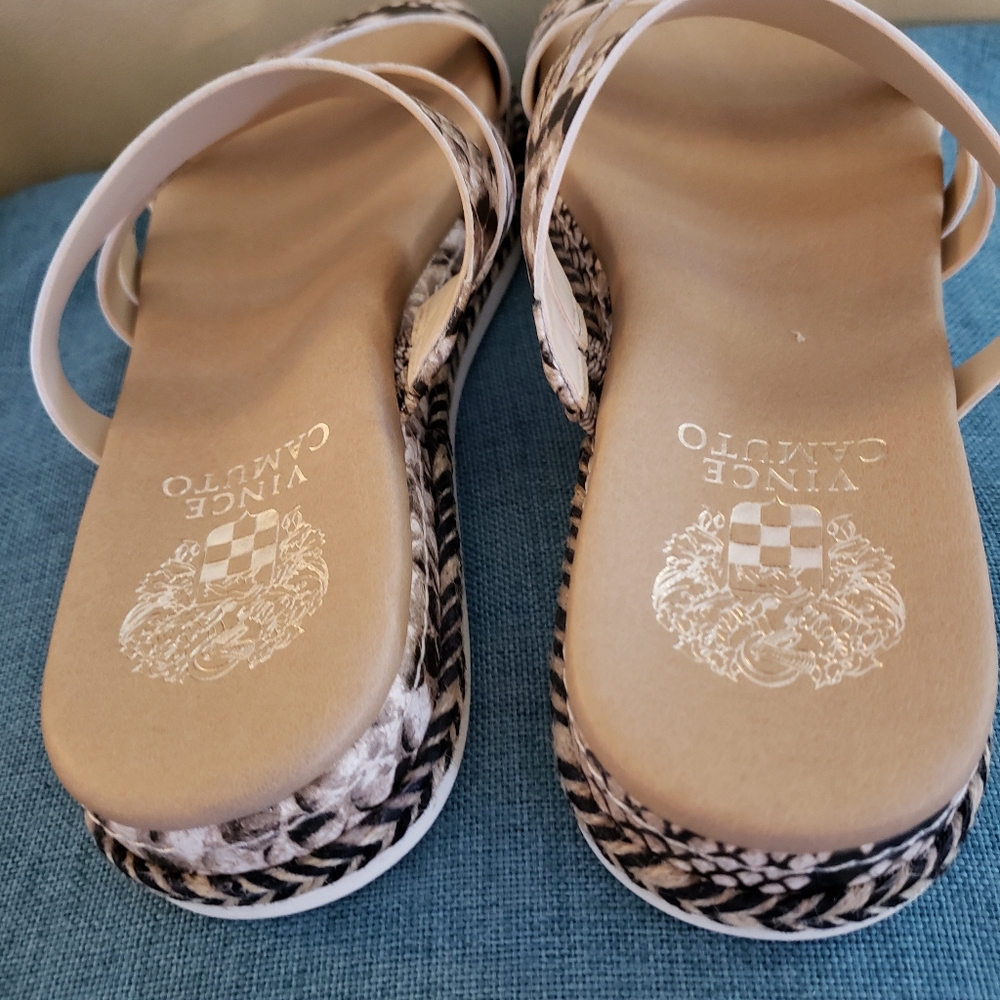 LEATHER SLIP-ON SANDALS - Picture 4 of 7